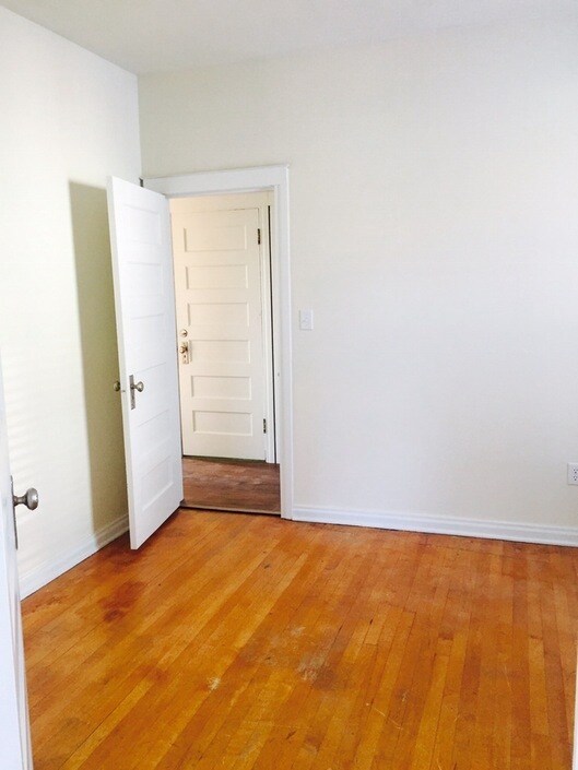 Building Photo - 109-111 Duplex