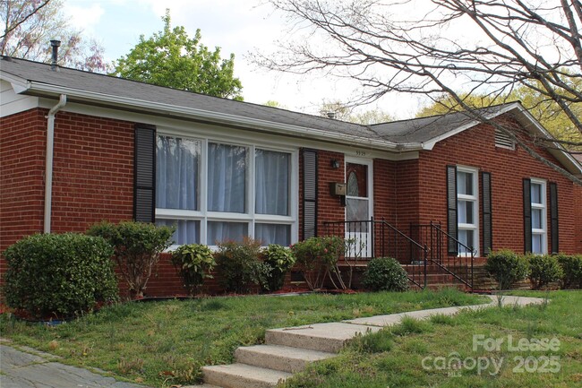 Building Photo - 5525 Amity Pl