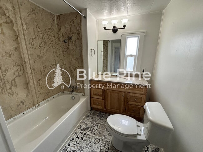 Building Photo - 540 US-26