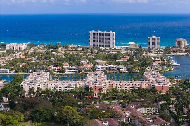 Building Photo - 100 SE 5th Ave