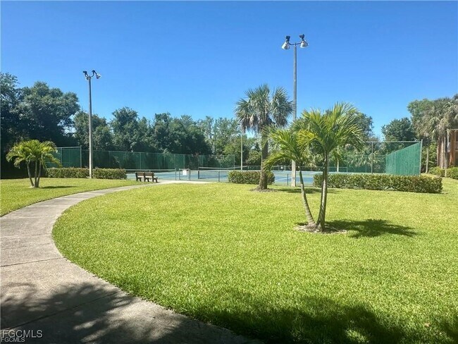 Building Photo - 6321 Aragon Way