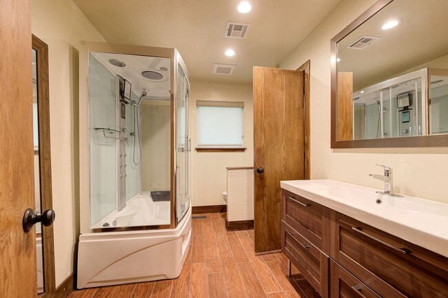 Building Photo - 2429 Cedar Oak Dr