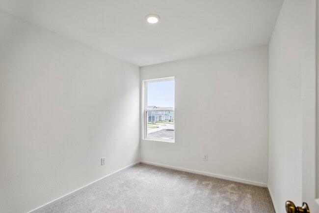 Building Photo - 21463 Carosella Dr