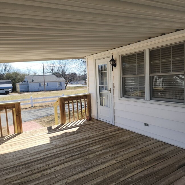 Building Photo - Classic Brick Ranch With Detached Garage F...