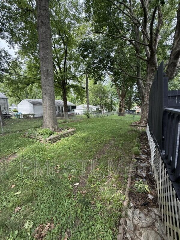 Building Photo - 1254 Roxton Dr