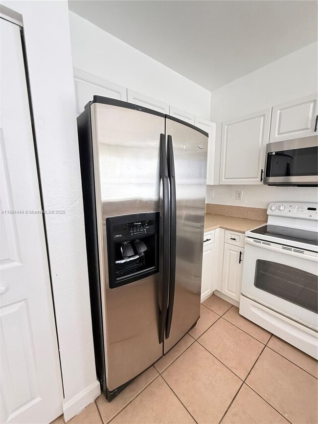 Building Photo - 24492 SW 110th Ave