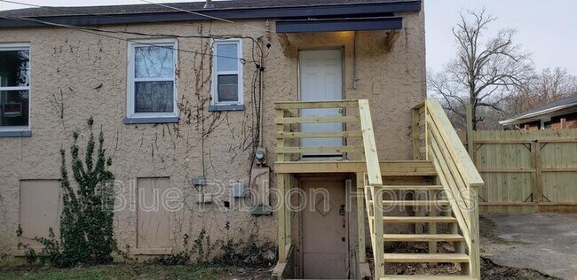 Building Photo - 2806 E 5th Ave