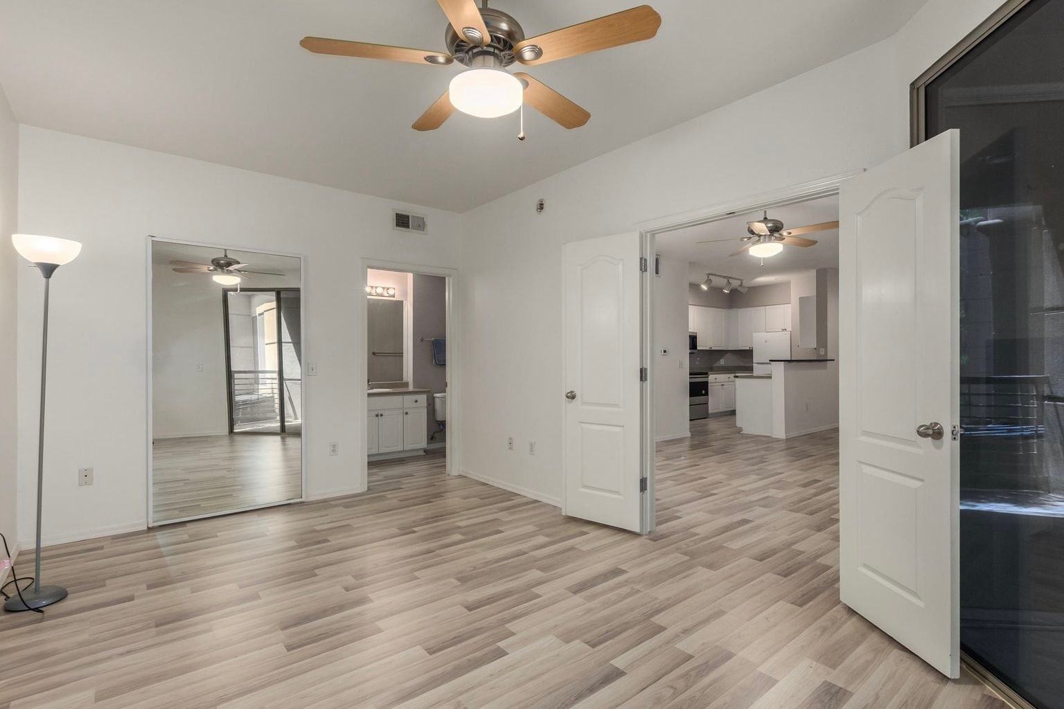 Building Photo - 1701 E Colter St