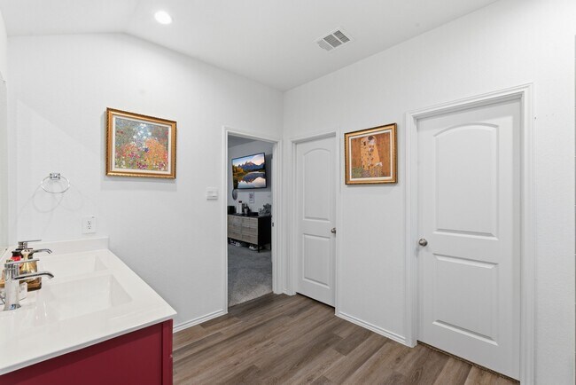 Building Photo - 322 Coral Drift Ct