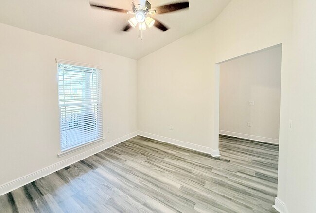 Building Photo - Spacious 4-Bedroom Home - Pace Mill Creek