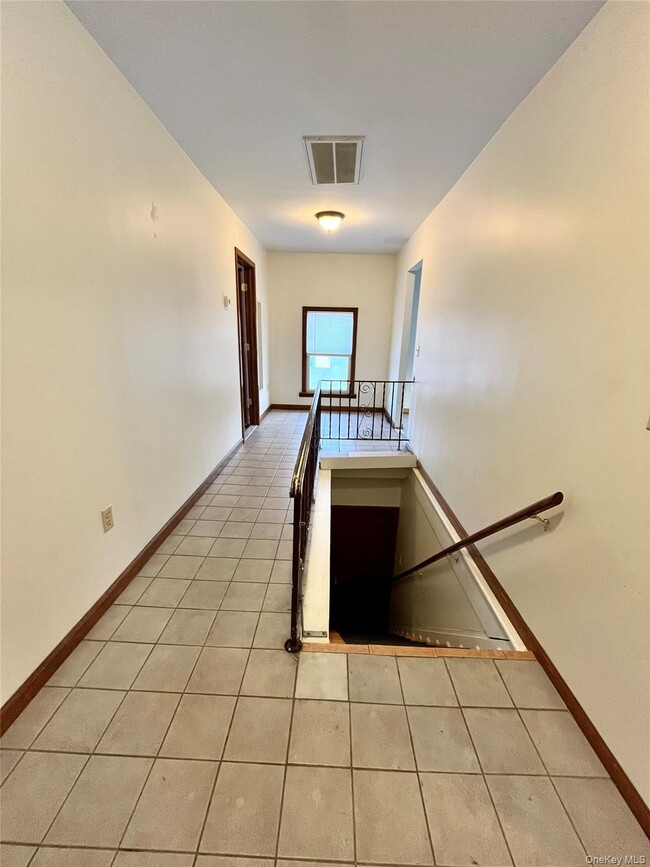 Building Photo - 40 Katrina Falls Rd