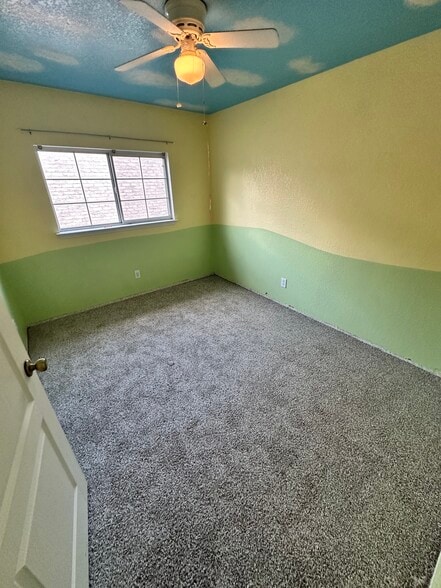 Bedroom #2 - 10366 Manor Crk