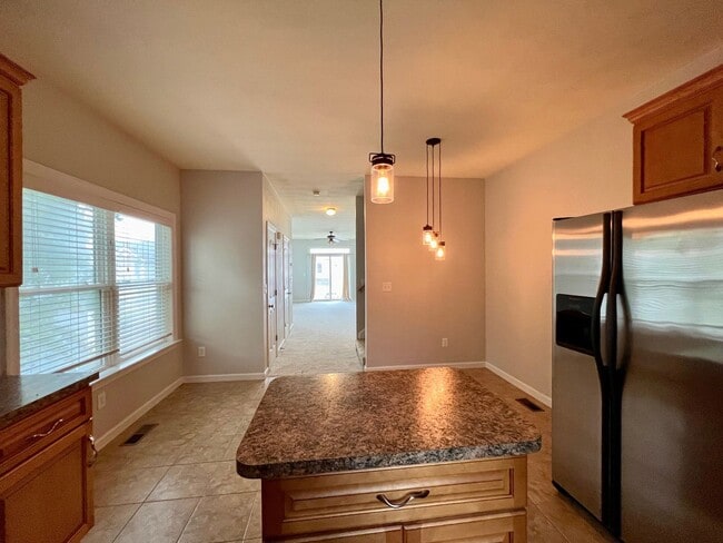 Building Photo - 3BD/3.5BA Condo w/ Garage in Chicks Beach!...