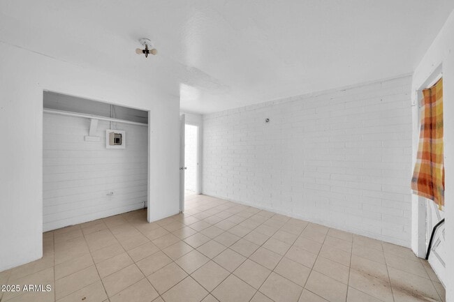 Building Photo - 4548 N 29th Ave