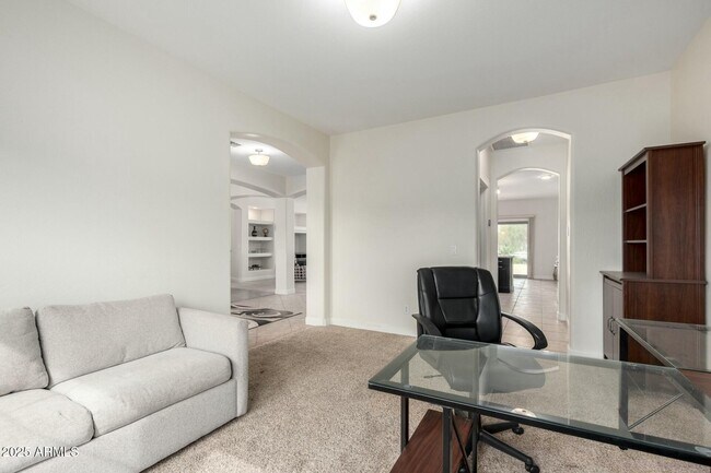 Building Photo - 9768 W Prospector Dr
