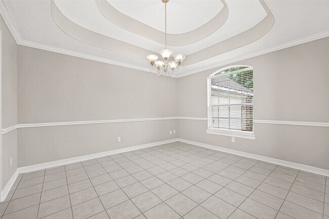Building Photo - 127 Monterrey Rd W