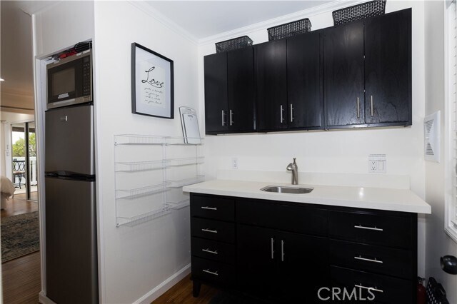 Building Photo - 464 Bent St