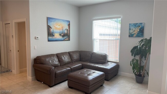 Building Photo - 131 S Bahama Ave