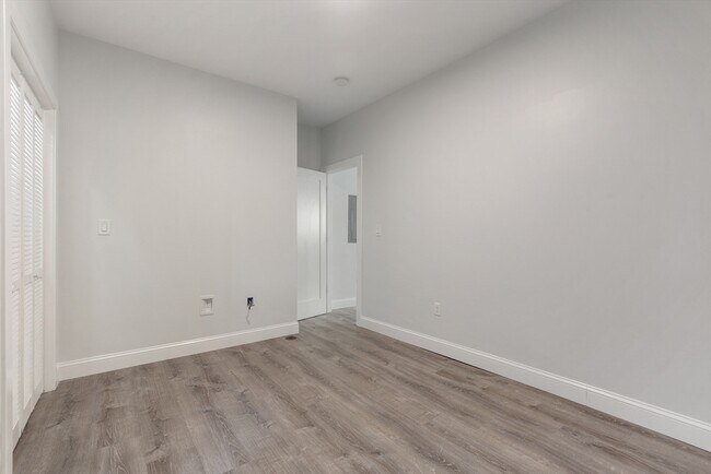 Building Photo - 62-64-64 Edson St