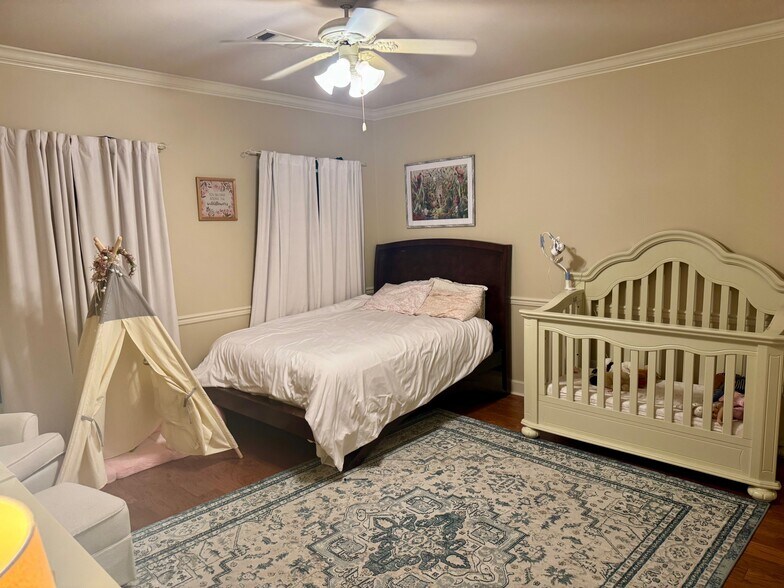 Building Photo - 8611 Wynford Pl