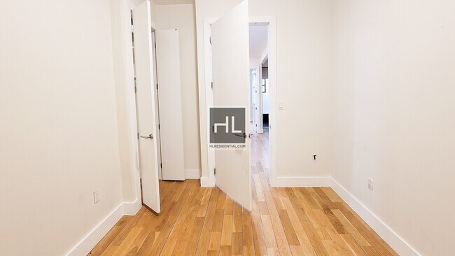 Building Photo - No-Fee two bedroom in Bed-Stuy