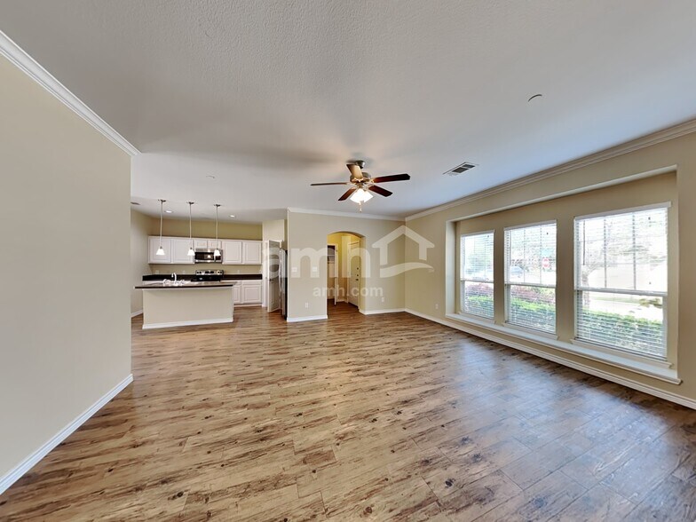 Building Photo - 5400 Galante Ln