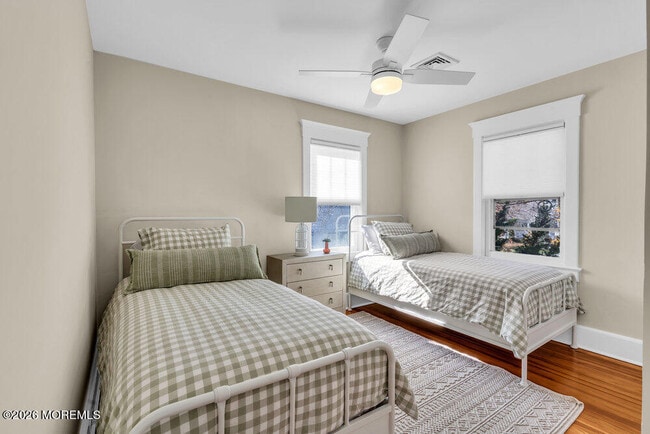 Building Photo - 435 Norwood Ave