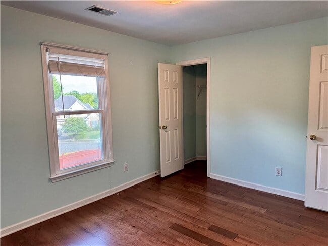 Building Photo - 5000 Victory Ridge Ln