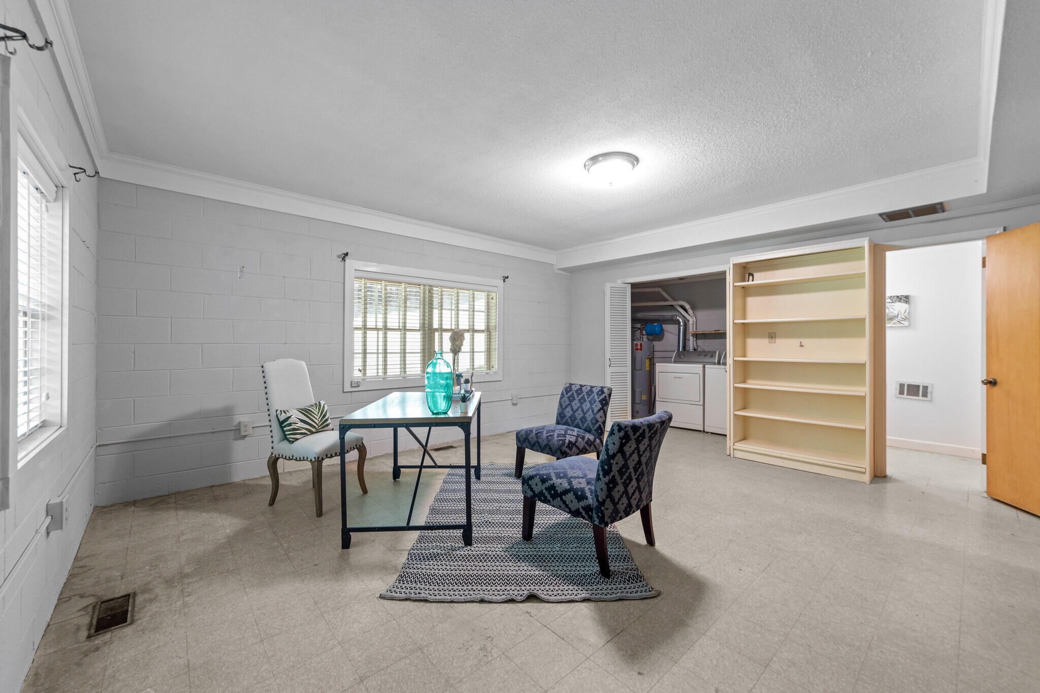 Office/Exercise/Play Room - 2117 N Lakeshore Dr