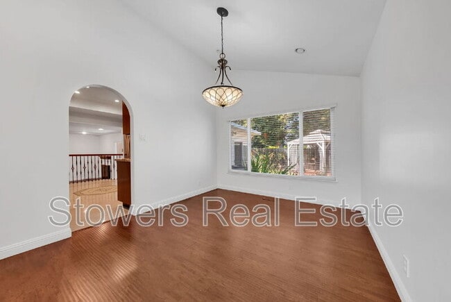 Building Photo - 40232 San Sebastian Pl