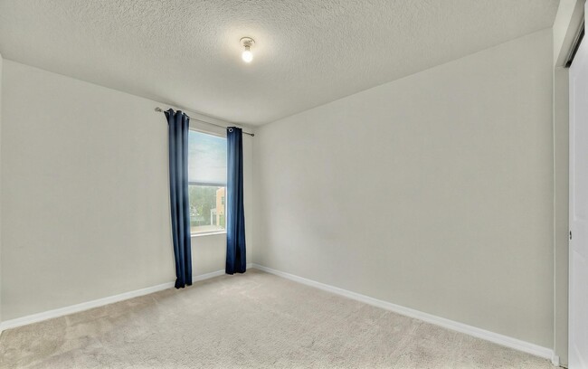 Building Photo - 3550 San Bernardino Wy