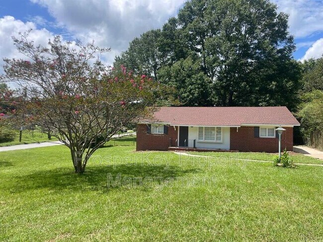 Primary Photo - 246 Pinetree Cir