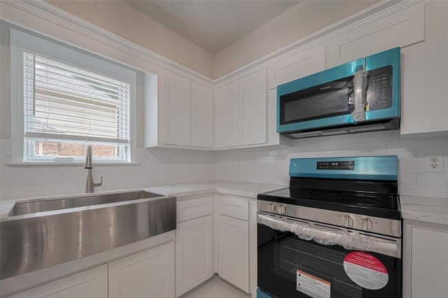 Building Photo - 22323 N Rebecca Burwell Ln