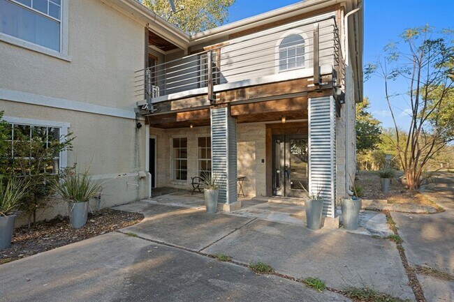 Building Photo - 158 Uriah Dr