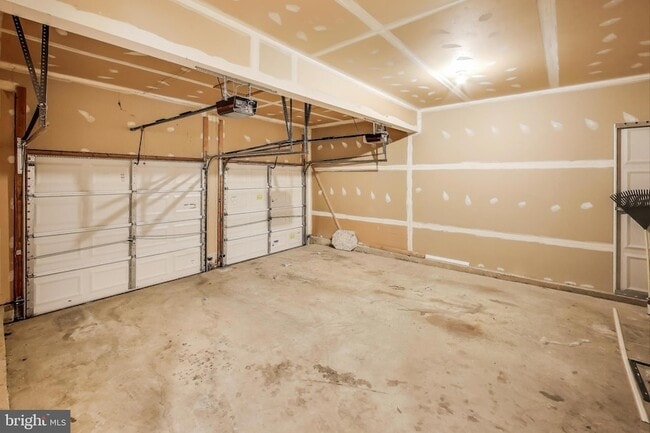 Building Photo - 11151 Yellow Leaf Way