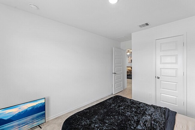 Building Photo - 7534 Cynomys Ct