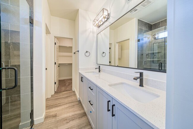 Building Photo - Beautiful New Construction Home in Edmond/Oklahoma City