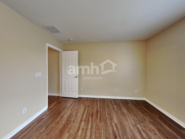 Building Photo - 15260 Perdido Dr