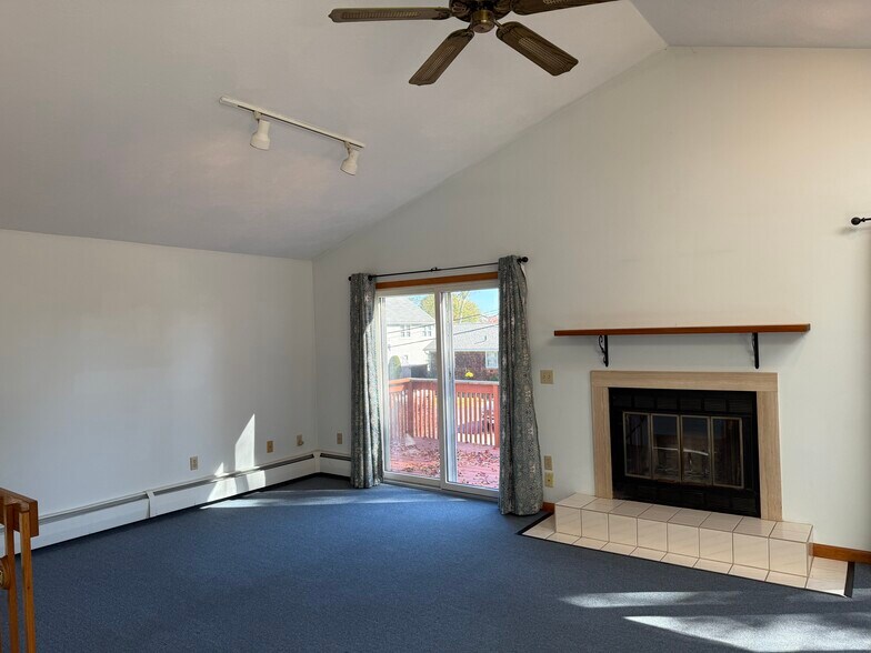 Building Photo - 43 Maywood Rd