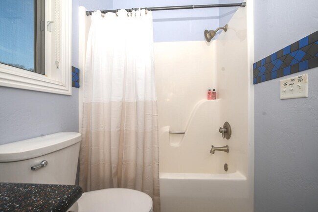 Building Photo - 21685 Merion Ct