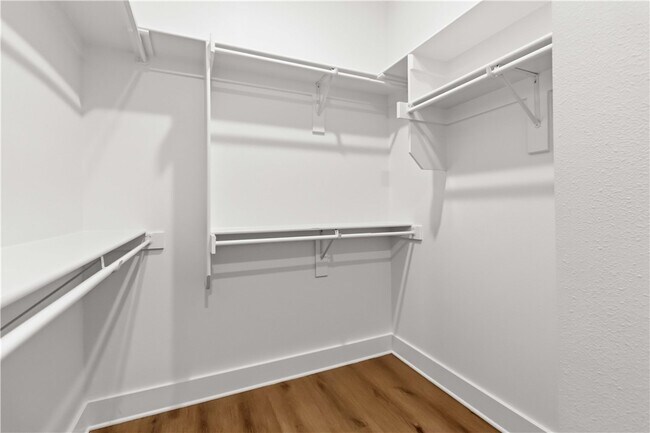Building Photo - 1830 Momi St