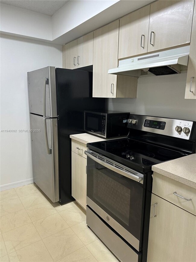 Building Photo - 620 SW 111th Ave