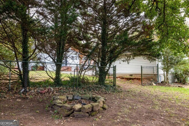 Building Photo - 5450 E Mountain St