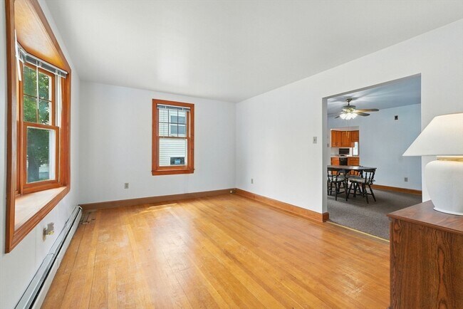 Building Photo - 178 Massasoit Rd