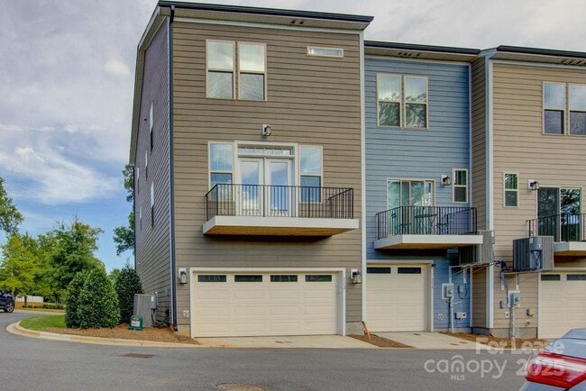 Building Photo - 112 Judson Ave