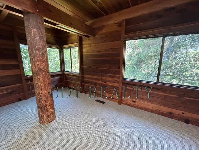 Building Photo - 3BR/ 2BA CARMEL VALLEY RETREAT