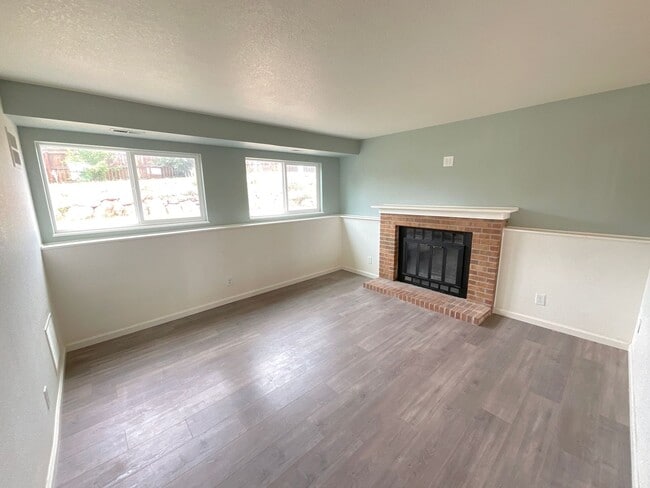 Building Photo - 3 Bedroom Home Available Near Briargate Bl...