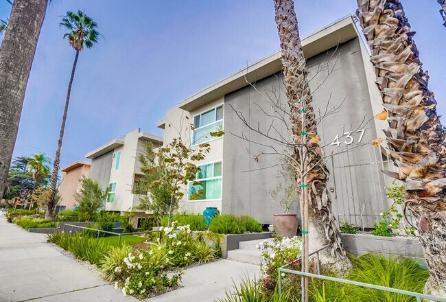 Interior Photo - Queen Street Homes