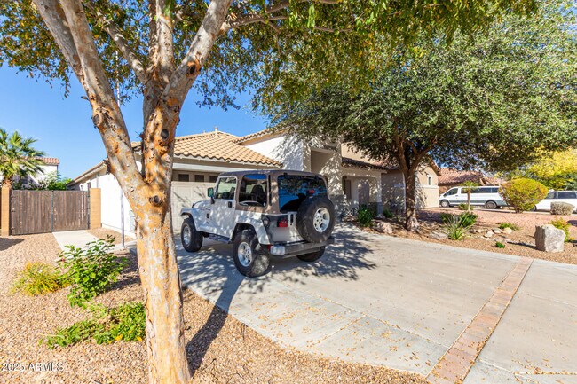 Building Photo - 1444 E Baker Dr