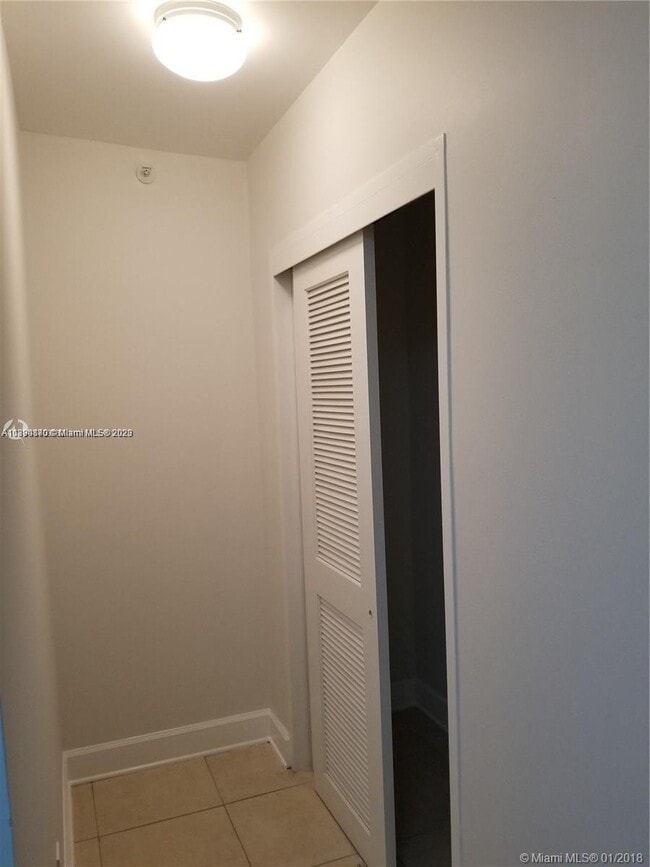 Building Photo - 401 69th St